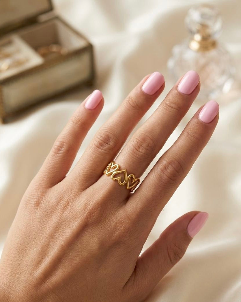 Isabella - heart‑link ring