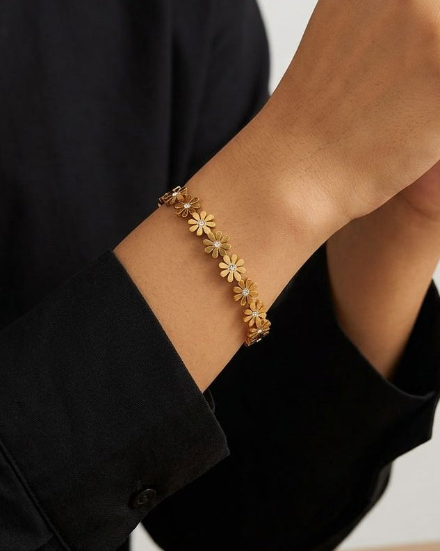 Sunny Daisy Bangle