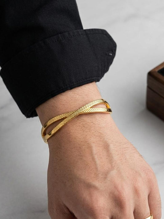 Spiral cuff